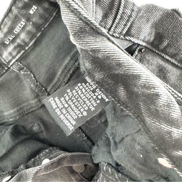 Hippie Denim Real Cheeky Distressed Raw Hem Button Fly Stretch Jeans sz 28 Black - Picture 8 of 12